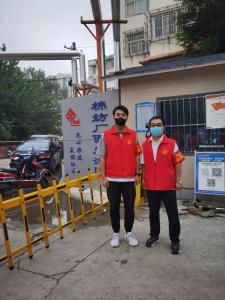 市文旅集團一線戰(zhàn)“疫”之：“帥飛了”組合秒變“救火勇士”，“暖心”大白全心全意為居民服務(wù)